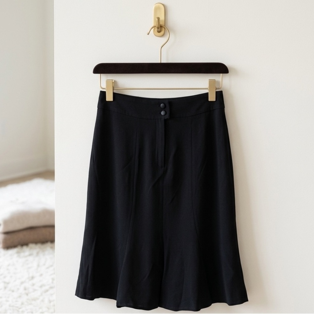 Women’s classic Banana Republic Black A-Line Skirt size 6